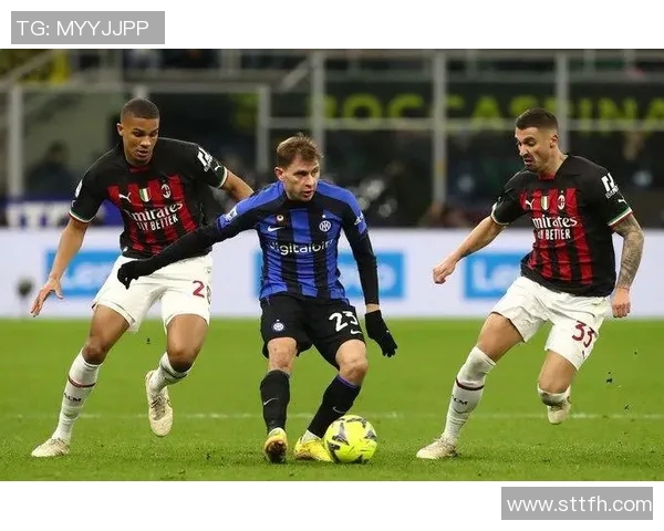 都灵后卫线协防配合的战术解析与实战应用探讨