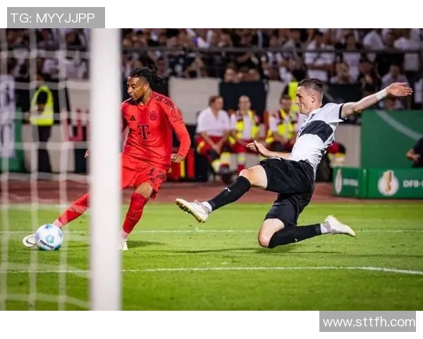 拜仁慕尼黑轻松击败乌尔姆，全队发挥亮眼！