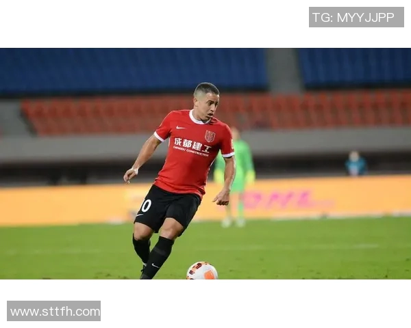 罗慕洛精彩助攻助力成都蓉城赢得关键比赛展现团队实力