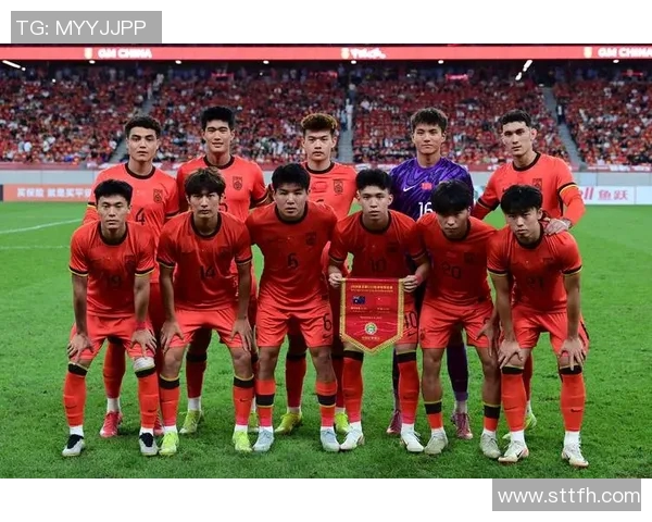 U23亚洲杯精彩瞬间霍深坪助力球队成功解围展现出色防守能力