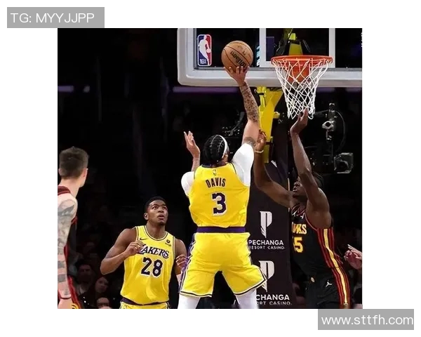 状态逆袭：湖人队外援归队重振雄风，球队士气大增